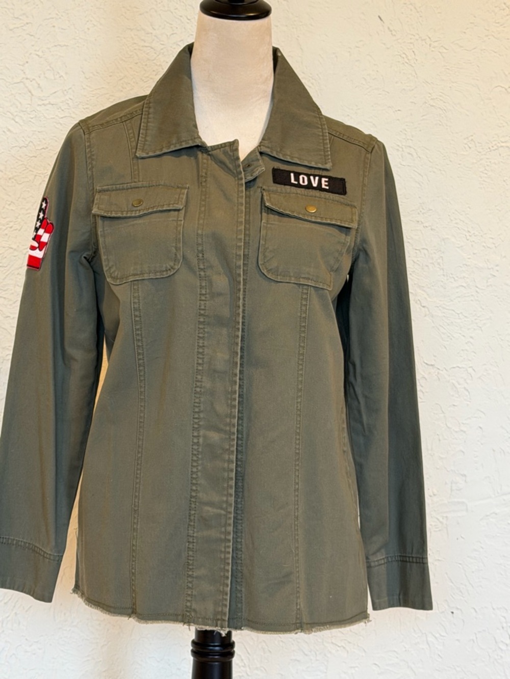 Junk Food Military-Style utility Shirt Jacket with patches Size Small Front snap